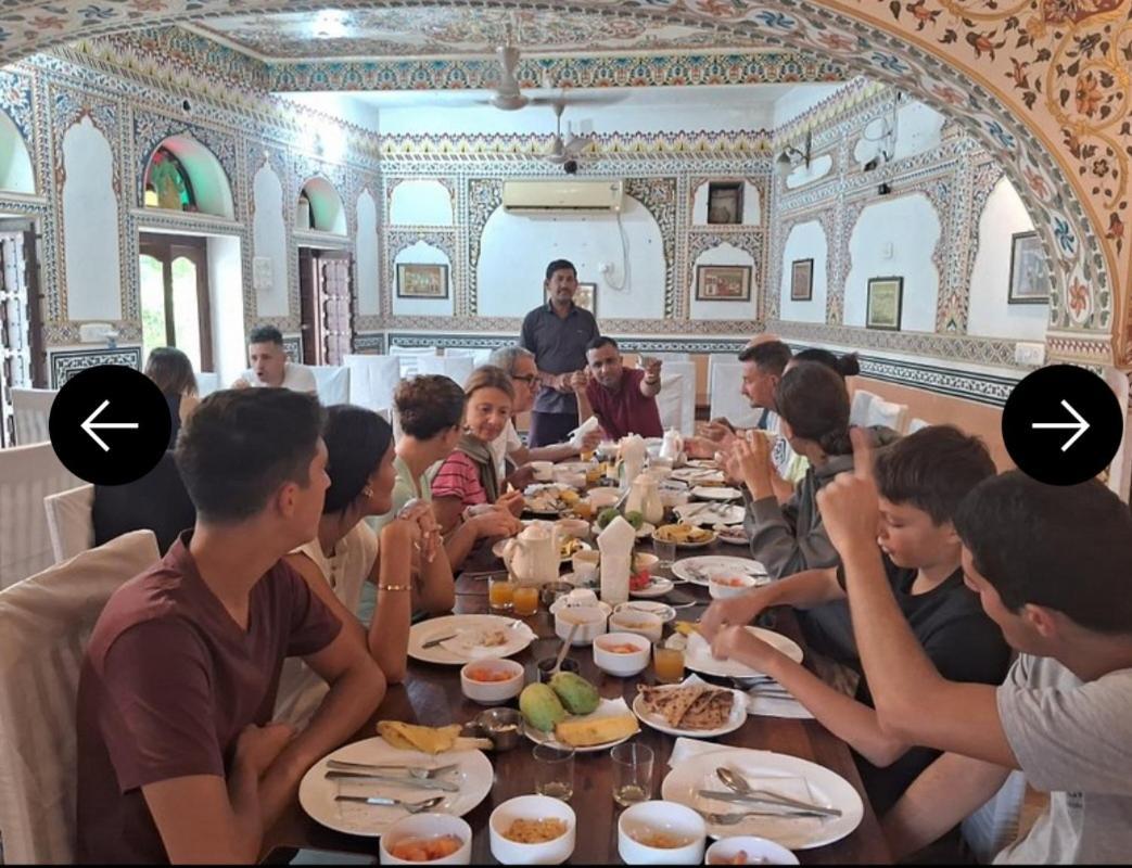 Hotel Mandawa Haveli Bagian luar foto