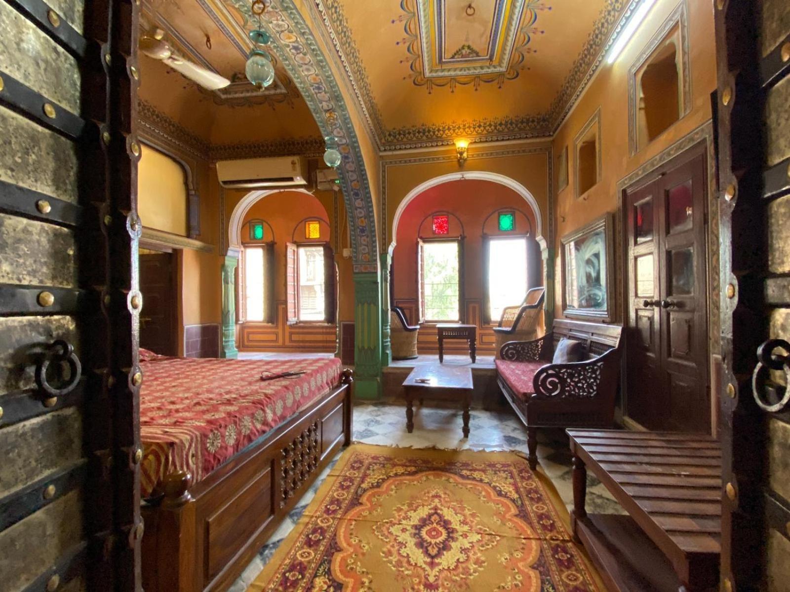 Hotel Mandawa Haveli Bagian luar foto