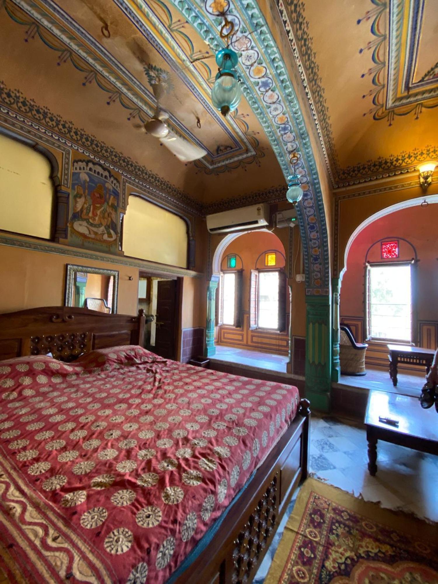 Hotel Mandawa Haveli Bagian luar foto