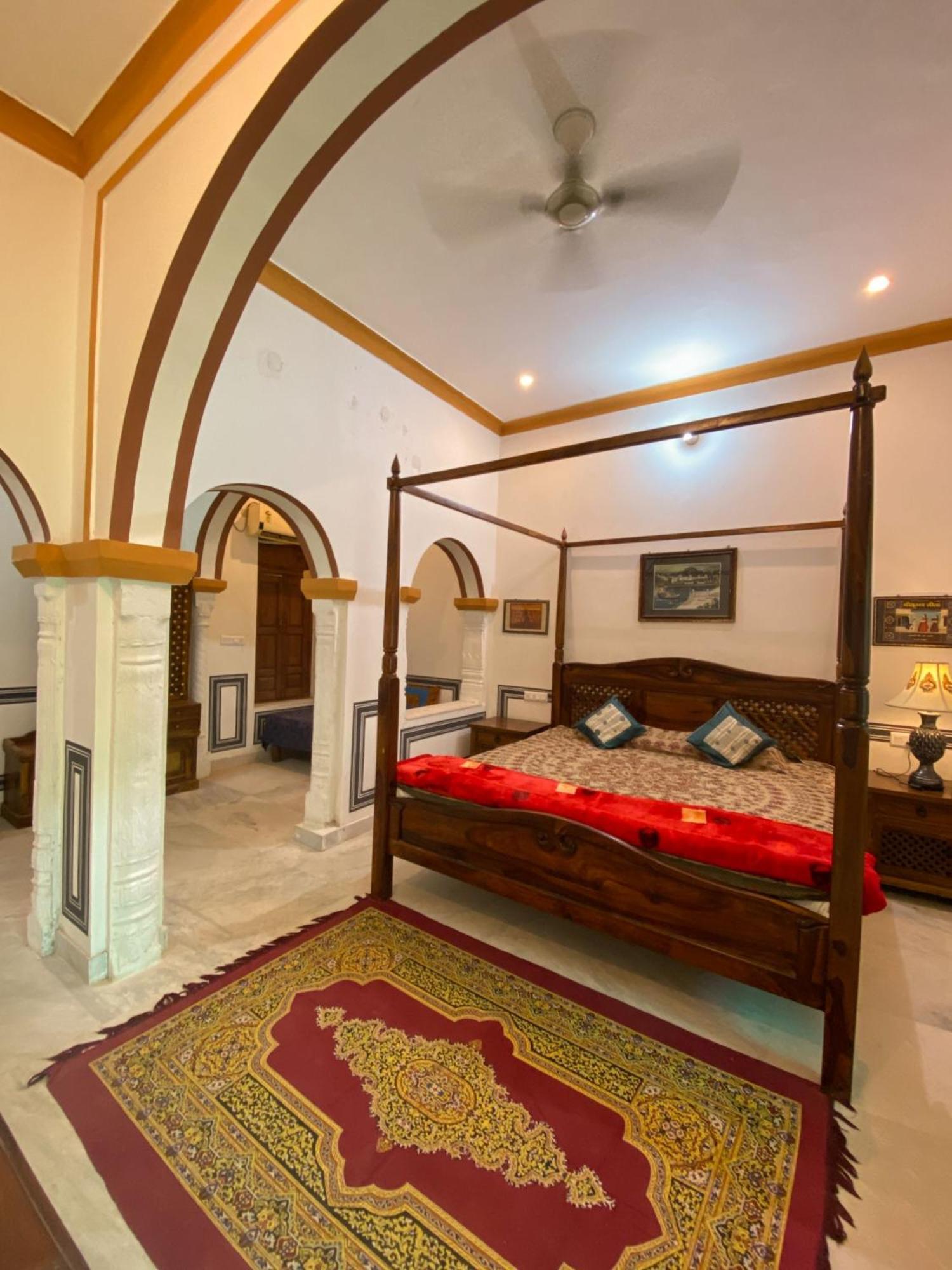 Hotel Mandawa Haveli Bagian luar foto
