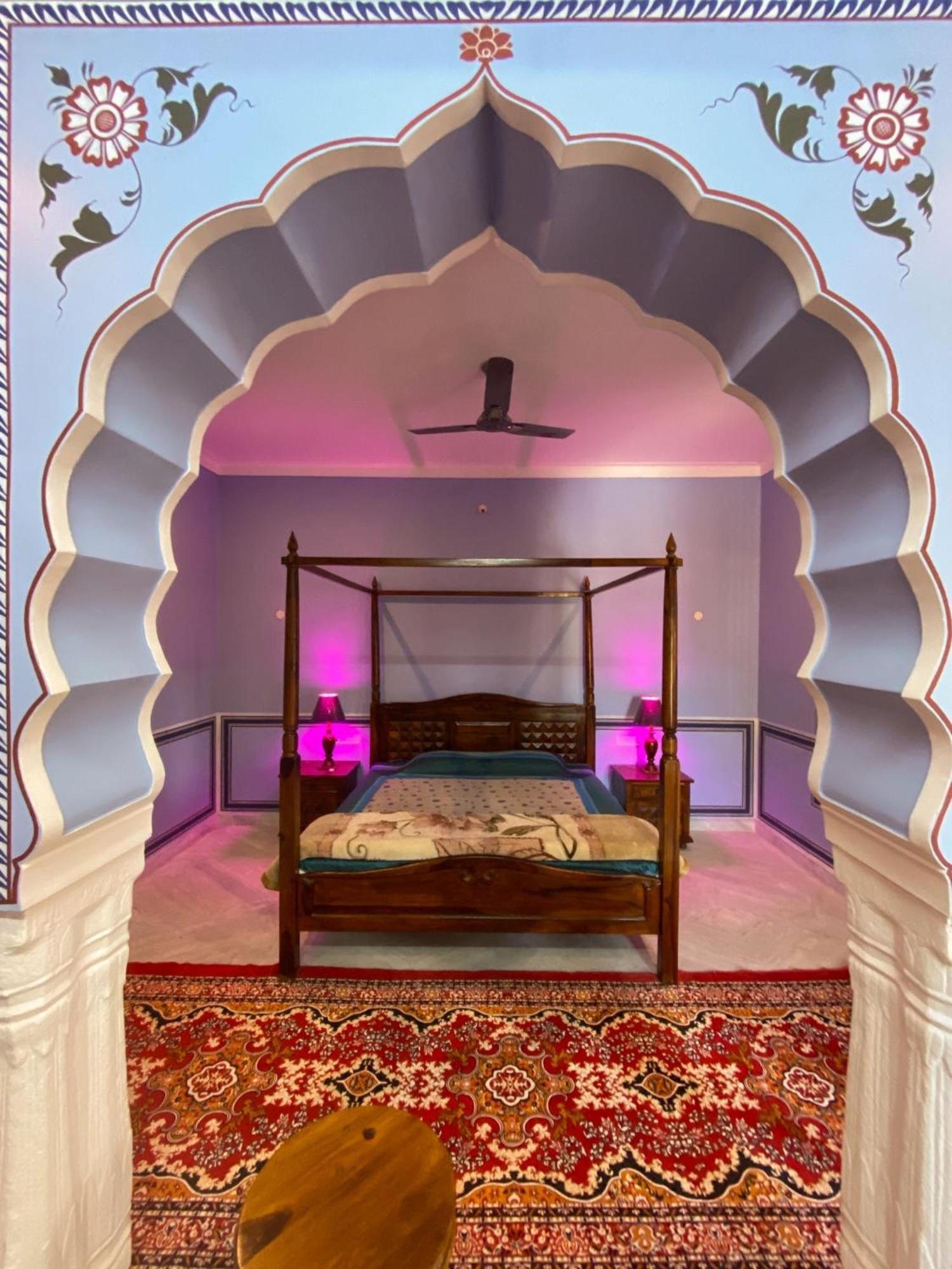 Hotel Mandawa Haveli Bagian luar foto