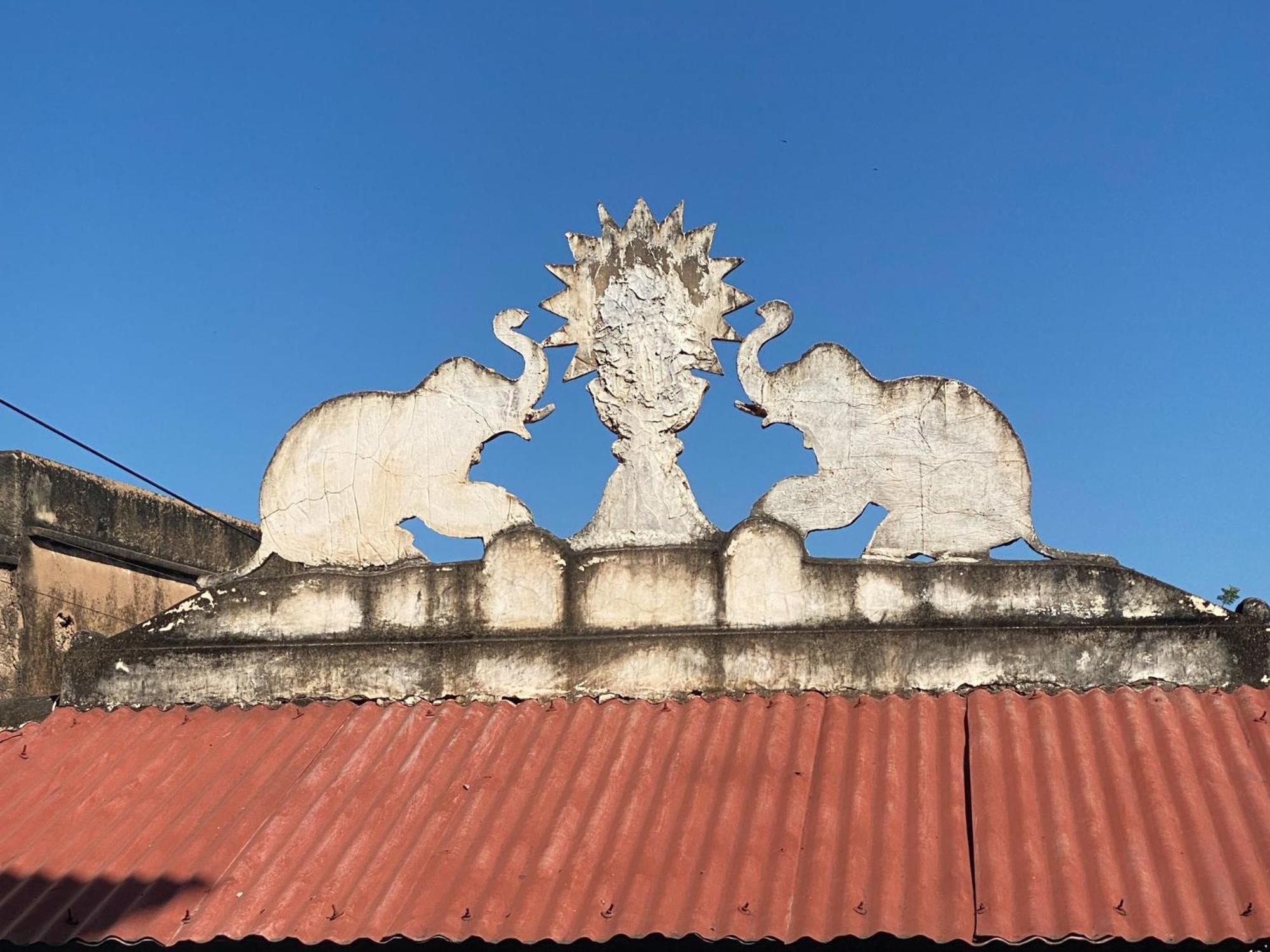Hotel Mandawa Haveli Bagian luar foto